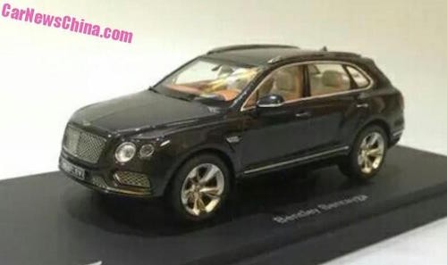 Sau Rolls-Royce, đến lượt SUV Bentley Bentayga lộ diện