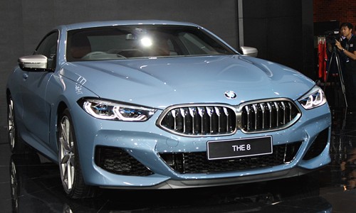 "Soi" BMW 8-Series Coupe 2019 mới giá 9,2 tỷ đồng 