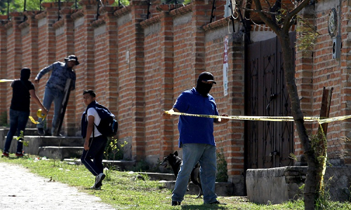 Mexico phát hiện 50 thi thể tại nơi ẩn náu của băng đảng ma túy