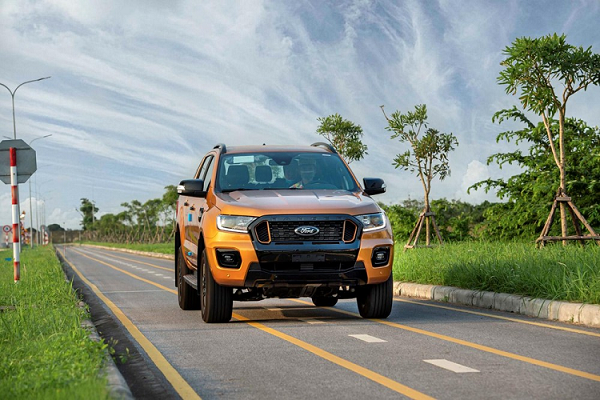 Ford Ranger đang giảm tới 70 triệu đồng, “mua nhanh còn kịp”