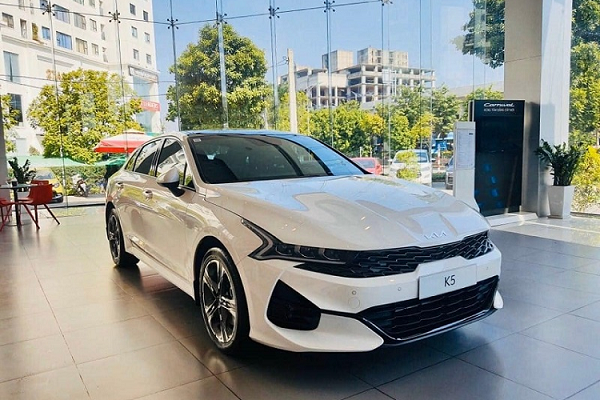 Kia K5 GT-Line 2022 trang bị “ngập răng”, chỉ 1,029 tỷ tại Việt Nam