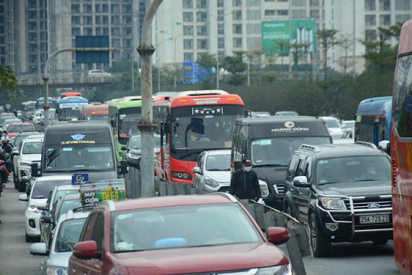 Đề xuất “Giảm tốc độ tối đa trong đô thị xuống còn 50km/h"