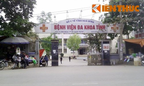 Bé 5 tuổi bị đánh gãy xương sườn, vỡ gan phải nhập viện