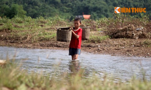 Trung thu không có quà của trẻ em miền sơn cước