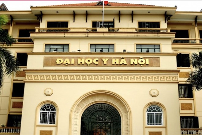 Thông tin mới nhất về vụ việc Hiệu trưởng Đại học Y Hà Nội bị tố lừa tình