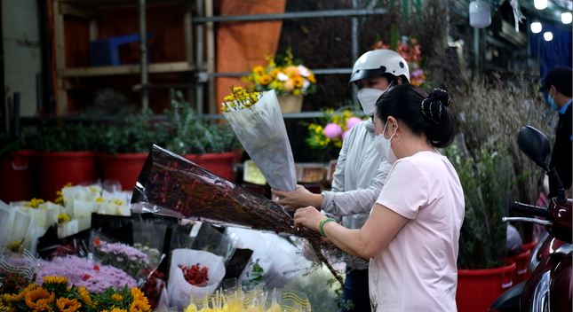 Giá hoa hồng Đà Lạt tăng kỷ lục trước ngày Valentine