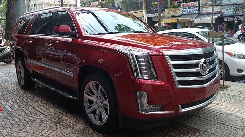 Siêu xe Cadillac của nữ trưởng phòng Sở XD Thanh Hóa giá bao nhiêu? 