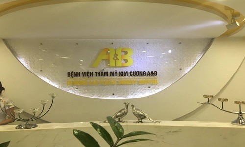 Bệnh nhân nâng ngực tại BVTM Kim Cương A&B: Không biến chứng?