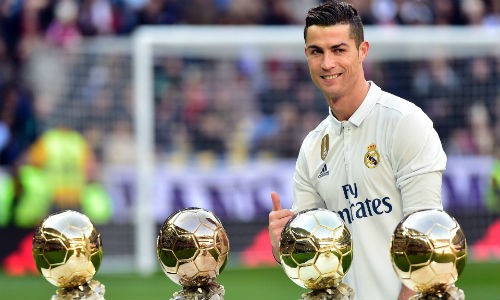 Video: “Chộp” những trạng thái đốn tim khán giả của Ronaldo trên sân cỏ