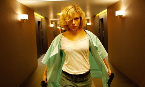 Scarlett Johansson lên một tầm mới nhờ bom tấn Lucy