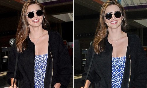 Miranda Kerr mặc váy 200.000 đồng