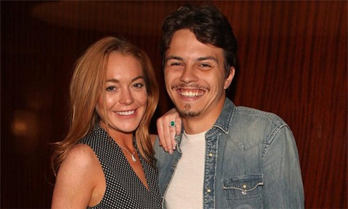 Lindsay Lohan bị hôn phu dọa tạt axit