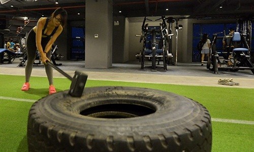 Bài tập Gym lạ, độc đáo thu hút tín đồ Hà Nội