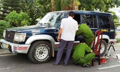 Giám đốc bóp còi xin đường bị nhóm thanh niên đâm chết