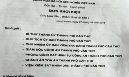 Con tố cha mẹ chiếm đoạt 5 sổ tiết kiệm hơn 43 tỷ