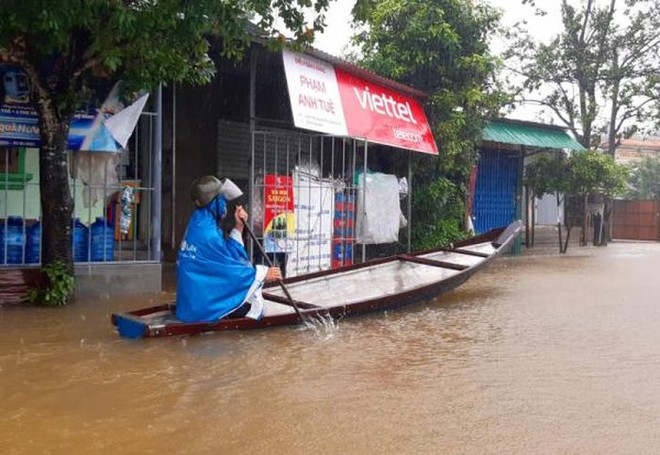 Mưa to kéo dài ở miền Trung, nhiều nơi ngập sâu