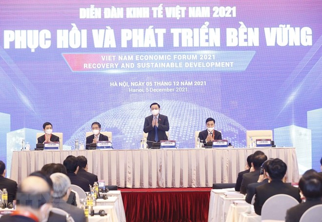 Diễn đàn Kinh tế Việt Nam: Phục hồi và phát triển bền vững