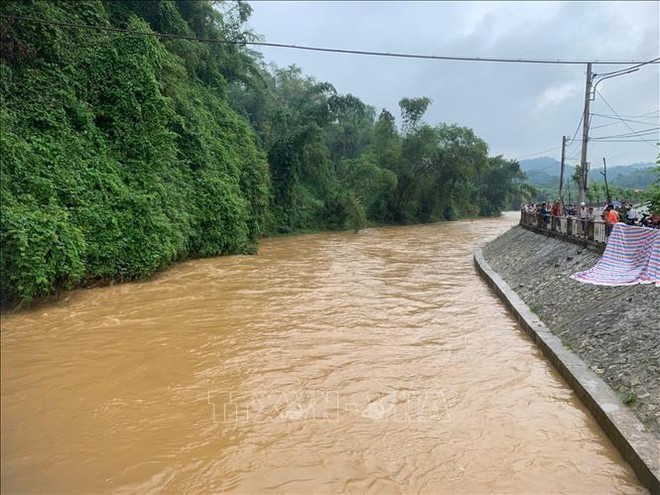 Tìm thấy thi thể thiếu niên bị nước lũ cuốn tại Lào Cai