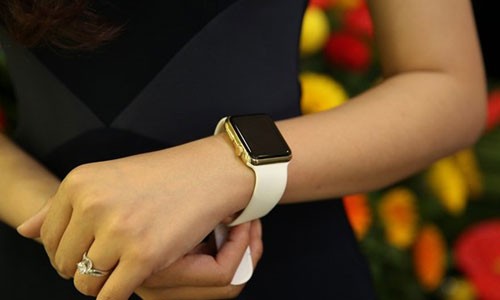 Giá đồng hồ Apple Watch ở Việt Nam gấp đôi ở Mỹ