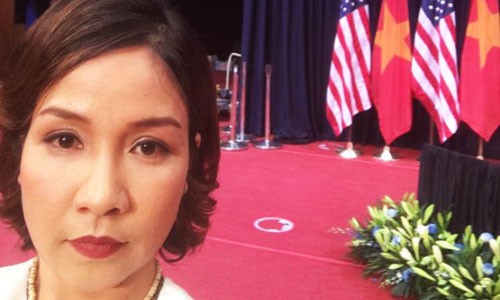 Mỹ Linh hát quốc ca trước Tổng thống Obama