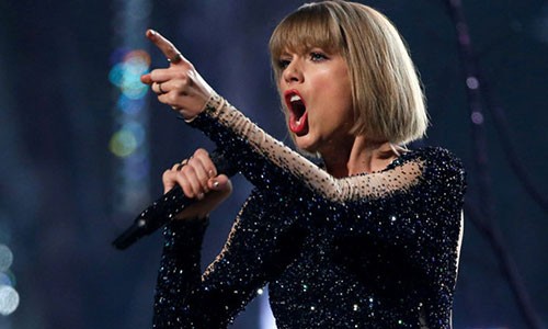 Taylor Swift thắng kiện vụ bị sàm sỡ, được đền bù 1 USD 