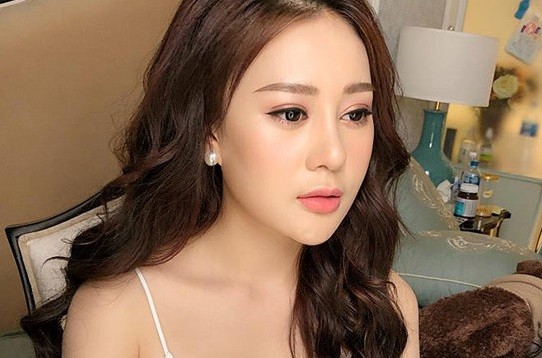 Phương Oanh đáp trả khi bị chỉ trích vừa mới nổi đã đi thẩm mỹ