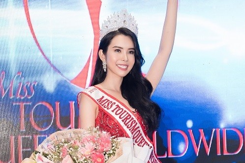 Huỳnh Vy bất ngờ đăng quang Miss Tourism Queen Worldwide 2018