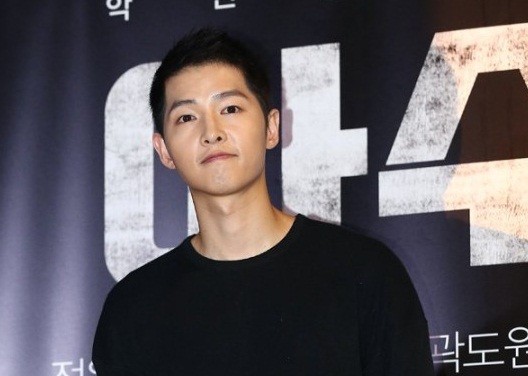 Bạn gái tin đồn của Song Joong Ki đã có một đời chồng