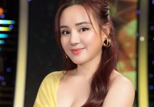 Vy Oanh chửi sốc nữ đại gia, tố đu bám cái chết Phi Nhung