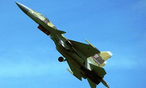 Hồi hộp xem “kẻ hủy diệt” Su-37 Nga thao diễn