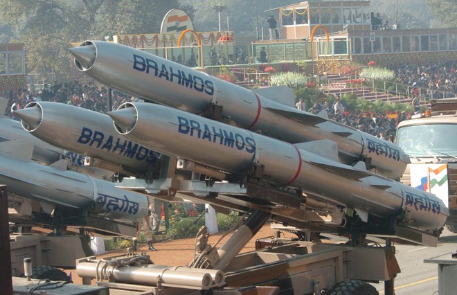 Việt Nam ký mua tên lửa BrahMos cuối năm nay?