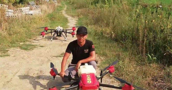 Video: Phi công lái drone - Nghề cực 'hot' ở nông thôn Trung Quốc