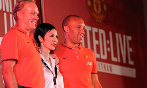 Hậu vệ Mikael Silvestre: Man Utd sẽ đến Việt Nam du đấu