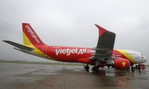 Vietjet Air cùng lúc ký hợp đồng với ba công ty Mỹ