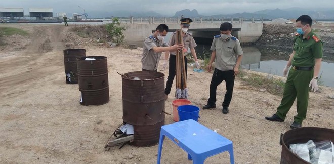 Quảng Ninh tiêu huỷ 70 bánh heroin bằng phương pháp đốt cháy