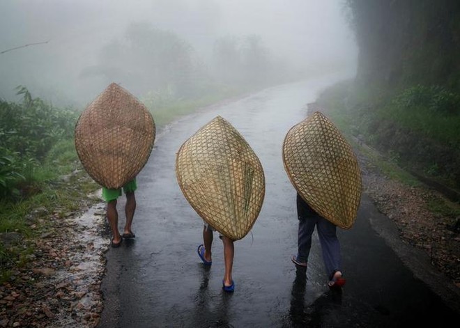 Cuộc sống trong ngôi làng mệnh danh là “nơi ẩm ướt nhất thế giới“