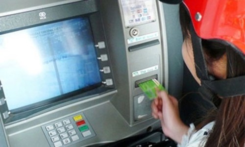 Cảnh báo “hơi thở của quỷ” thôi miên người rút tiền ở cây ATM