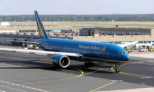 Máy bay Vietnam Airlines lại trục trặc hạ cánh gấp ở Nội Bài