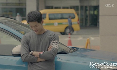 Phát sốt tủ đồ của đại úy Song Joong Ki trong "Hậu duệ mặt trời"