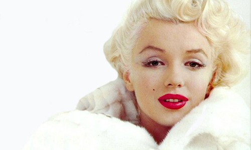 Vẻ đẹp khó quên của biểu tượng gợi cảm Marilyn Monroe