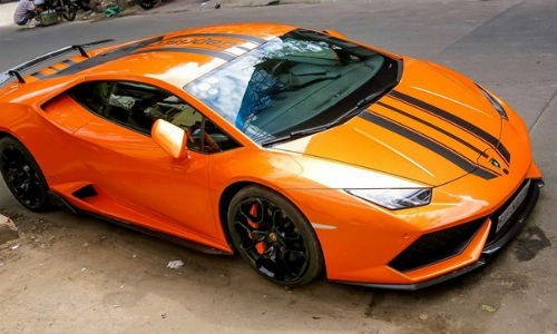 Học Cường đô la, thiếu gia Việt đua sắm Lamborghini độc lạ