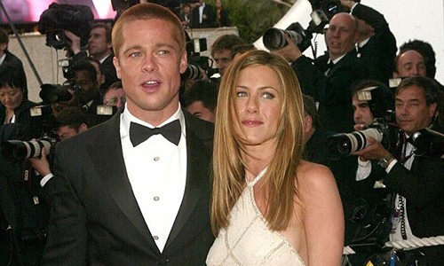 Jennifer Aniston: “Brad Pitt và Angelina Jolie chia tay là quả báo"