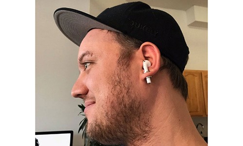 Cách độc để giữ tai nghe AirPods không bị rơi