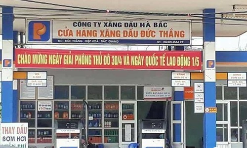 Băng rôn tại cây xăng Bắc Giang viết sai nội dung nghiêm trọng