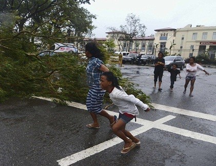 Chùm ảnh siêu bão Haiyan hung tợn tàn phá Philippines