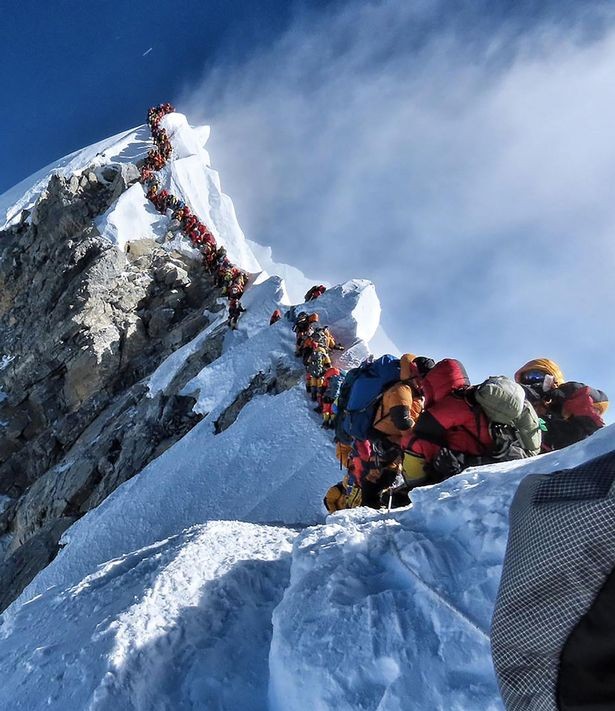 Lý do đỉnh Everest thành nơi "chầu thần chết” với hàng loạt tử thi 