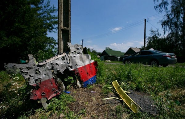 Malaysia đàm phán ngừng bắn để tiếp cận hiện trường của MH17