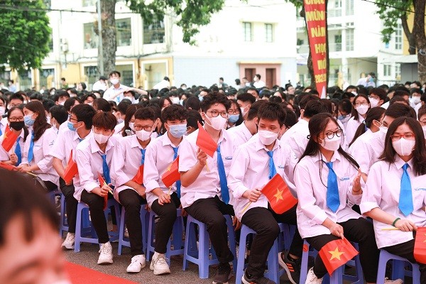 Học sinh Hà Nội hân hoan trong ngày khai trường 