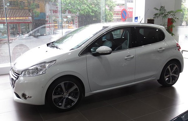 Xe sang chảnh của Peugeot tại Việt Nam lộ giá