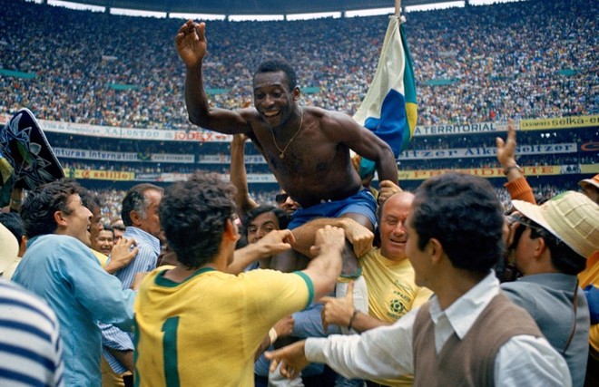 Vua bóng đá Pele được thêm vào từ điển của Brazil 